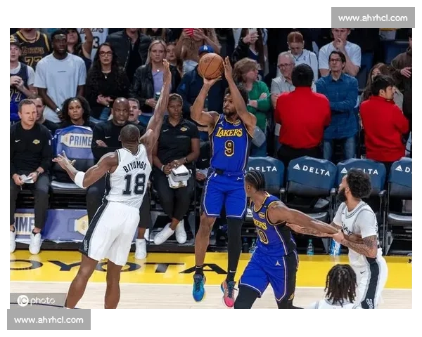 紫金与银黑的巅峰对决马刺湖人总决赛王朝荣誉之战时代传承宿命碰撞