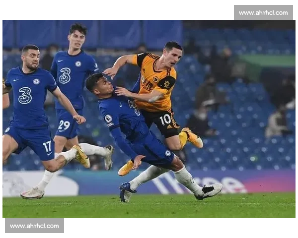 狼队主场迎战布里流浪 展现英超新赛季激烈对决与战术博弈